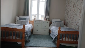 1 chambre, accès Internet, draps fournis