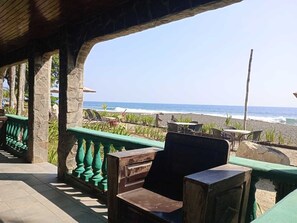 Front of property - Casa de Playa - Marea Brava Condos (Jacó)