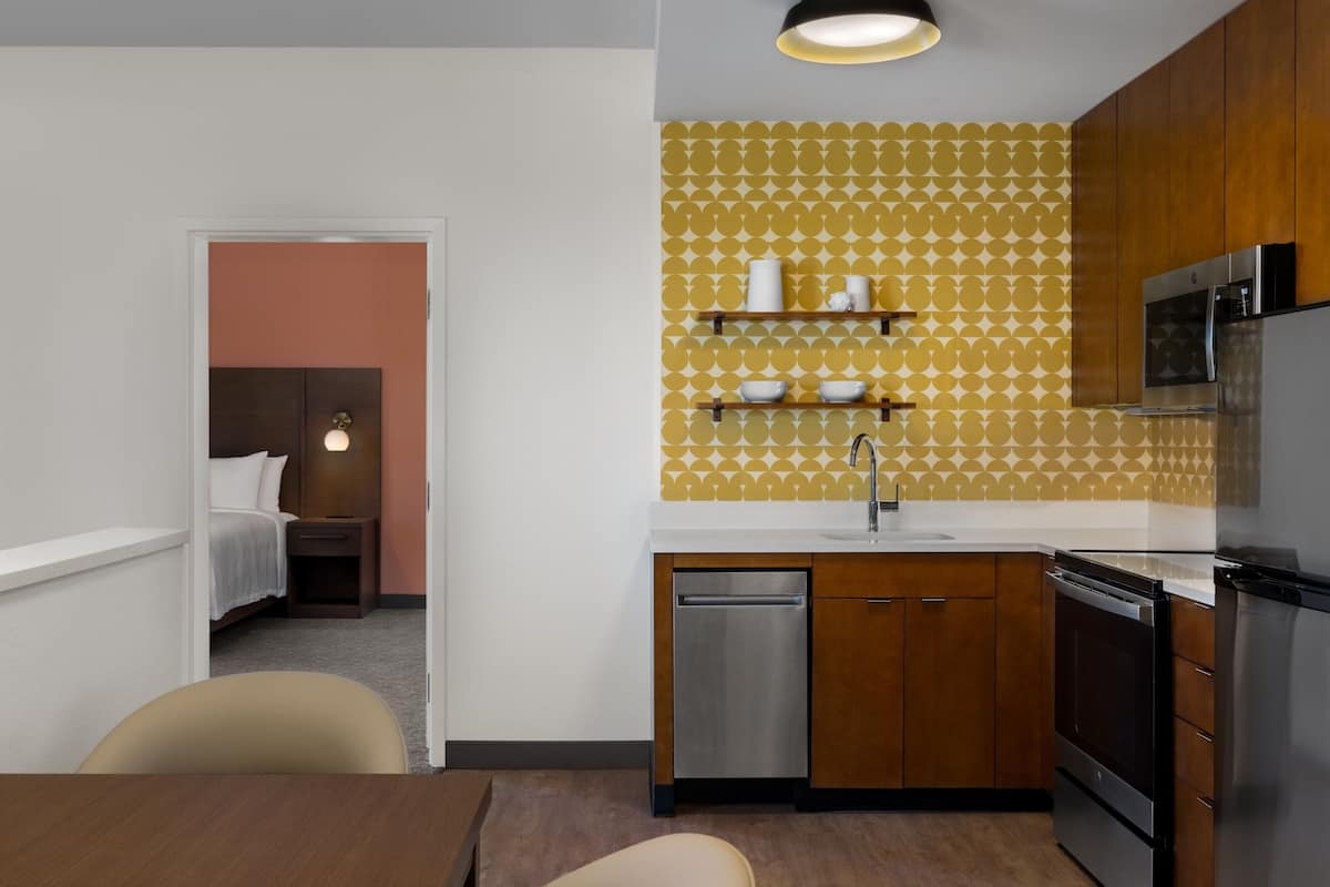 1 chambre, fer et planche Ă repasser, Wi-Fi gratuit, draps fournis