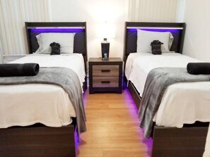 5 chambres, fer et planche à repasser, Wi-Fi gratuit, draps fournis