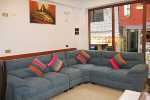 Flat-screen TV - Inti Pacha Palace Machupicchu (Machu Picchu)