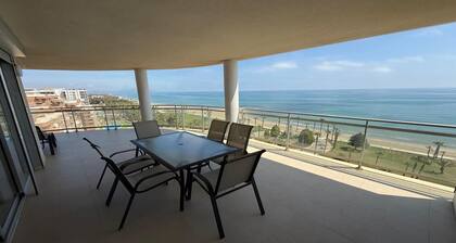 Edificio Mondrian, 1ª Línea de Playa, Frontal de Esquina. Servhouse