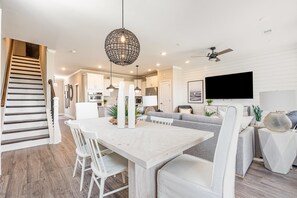 Dining - Golfer's Paradise, Shopping, Barefoot Resort (North Myrtle Beach)