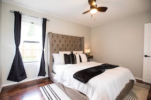 4 habitaciones, escritorio, tabla de planchar con plancha y wifi gratis 