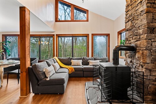 Poconos retreat with hot tub, fire pit & game room