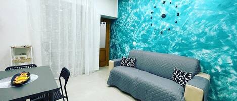 Chambre Ălite | Aire de sĂ©jour | TĂ©lĂ©viseur Ă DEL de 32 po avec tĂ©lĂ©vision numĂ©rique, Netflix