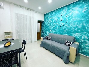 Living area - Tutta nata storia (Naples)