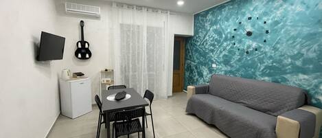 32-inch LED TV with digital channels, Netflix, streaming services