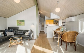 Smart TV, fireplace - 3 bedroom stunning home in Mesinge (Mesinge)