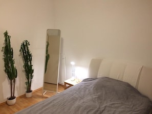 1 camera, Wi-Fi, lenzuola