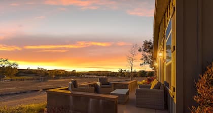 Ranch House View - 4 bedroom, 4 bath home on-site of Galway Downs