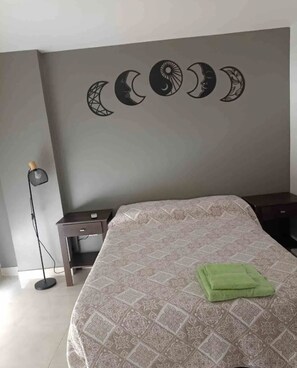 1 chambre, fer et planche Ă repasser, Wi-Fi, literie fournie