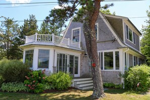 Exterior - Newly Renovated Waterfront 3 bdrm, 3 bath home on the Shining Sea Bike Path. (Falmouth)
