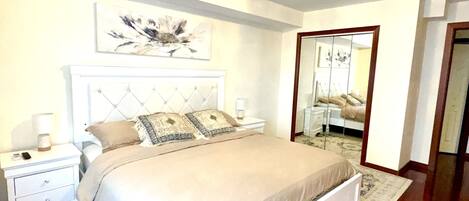 2 bedrooms, iron/ironing board, WiFi, bed sheets