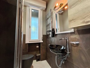 Een douche, een haardroger