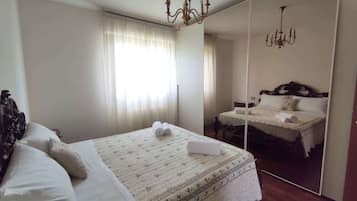 1 camera, ferro/asse da stiro, culla da viaggio, Wi-Fi