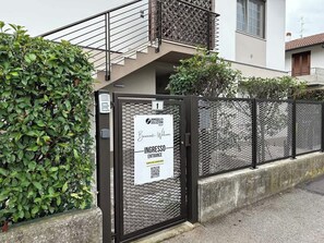 تفاصيل الفندق من الخارج