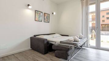 1 bedroom, iron/ironing board, travel crib, WiFi