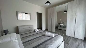 Fer et planche Ă repasser, lit parapluie, Wi-Fi, draps fournis