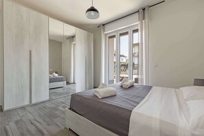 1 slaapkamer, een strijkplank/strijkijzer, reisbedje, wifi