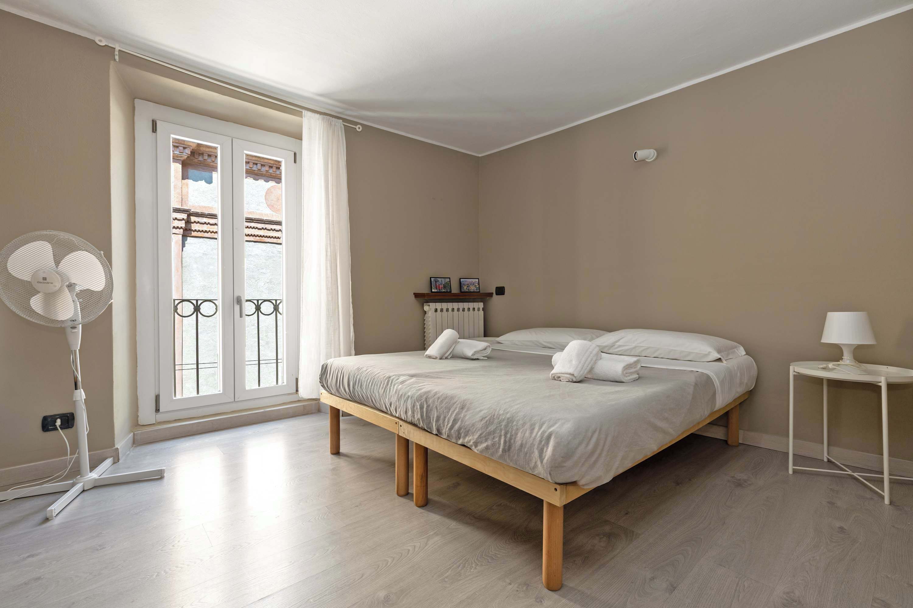 1 chambre, fer et planche à repasser, Wi-Fi, literie fournie