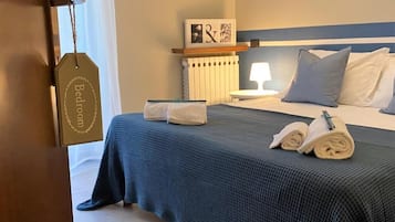 2 Schlafzimmer, BĂŒgeleisen/BĂŒgelbrett, WLAN, BettwĂ€sche