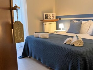 Ferros/tábuas de passar roupa, Wi-Fi, roupa de cama