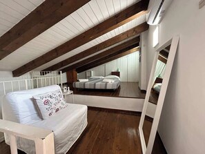 Bügeleisen/Bügelbrett, Reisekinderbett, kostenloses WLAN, Bettwäsche