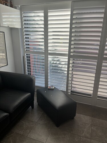 Stylish, close to Airport and St George Hospital