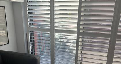 Stylish, close to Airport and St George Hospital