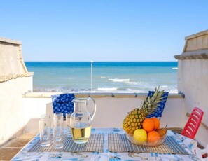 Talo, 1 makuuhuone, esteetön, tupakointi sallittu | Ulkoruokailutilat