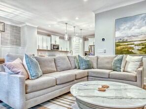 Smart TV - Best Designer Coastal Boho Beach Home in Community | 53 Sandcastle | Walk2Beach | Free Heated Pool (Hilton Head Island)