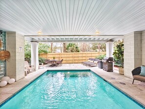 A heated pool - Best Designer Coastal Boho Beach Home in Community | 53 Sandcastle | Walk2Beach | Free Heated Pool (Hilton Head Island)