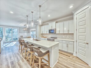 Fridge, microwave, oven, stovetop - Best Designer Coastal Boho Beach Home in Community | 53 Sandcastle | Walk2Beach | Free Heated Pool (Hilton Head Island)