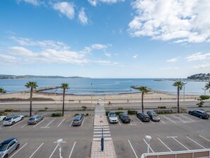 Platja a a prop 