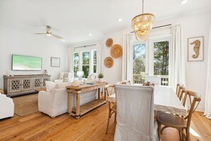 Smart TV - 30A Hideaway by Stay on 30a (Inlet Beach)