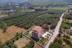 Exterior - Apartment 'Lotus 4' with Shared Terrace, Wi-Fi and Air Conditioning (Corfu)