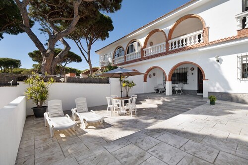 Villa 'El Chozo' mit Meerblick, Privatem Pool und WLAN