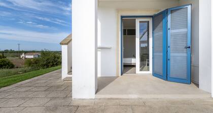 Villa 'Elegante A Otranto' with Shared Terrace, Wi-Fi and Air Conditioning