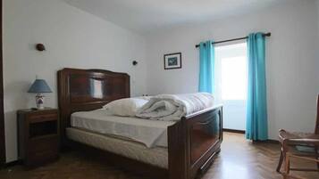 8 Schlafzimmer, Bügeleisen/Bügelbrett, kostenloses WLAN, Bettwäsche