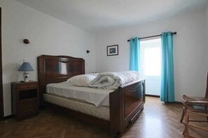 8 chambres, fer et planche à repasser, Wi-Fi gratuit, draps fournis