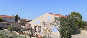Holiday Home 'Le Domaine Des 3 Îles' with Private Terrace, Private Garden and Wi-Fi