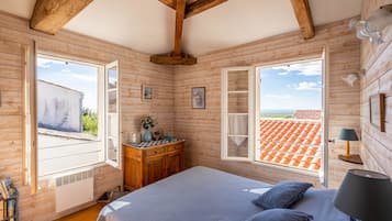 2 chambres, fer et planche à repasser, draps fournis