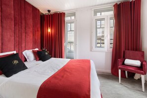2 bedrooms, iron/ironing board, free WiFi, bed sheets - Apartment 'Prestigegoldresidence 2 - Old Town' with Balcony, Wi-Fi and Air Conditioning (Guimarães)