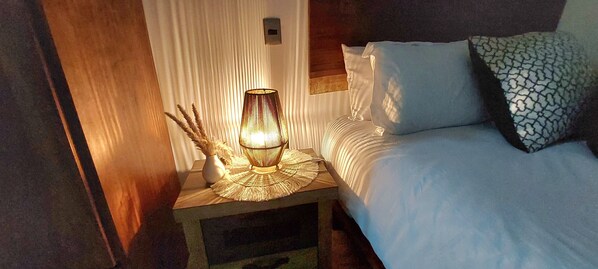 1 habitación, tabla de planchar con plancha, cuna de viaje y wifi 