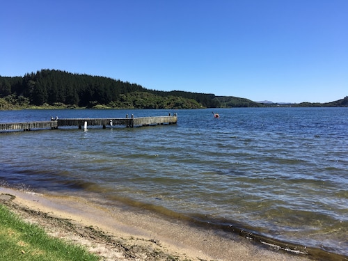 Lake Rotoiti - hot water creek.