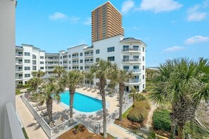 Pool - BEACHFRONT RESORT, CORNER UNIT, FAMILY FRIENDLY, PRIVATE (Orange Beach)