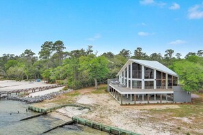 Exterior - Luxury Waterfront Retreat | Designer Interior, Huge Deck & Private Boat Slip | BEACHBALL PROPERTIES (Elberta)