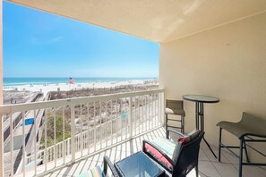 Property grounds - BEACHFRONT, FAMILY FRIENDLY, LOW FLOOR, OUTDOOR POOL (Orange Beach)