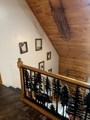 Interior - Ozark Retreat-a cozy cabin perfect for outdoor enthusiast or a place to relax.  (Licking)